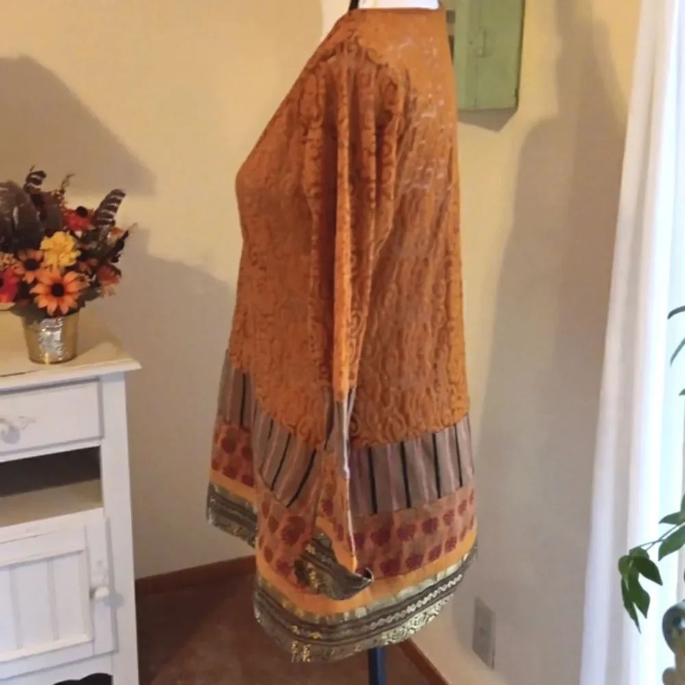 Serrahna Patchwork Top - Picture 4 of 11